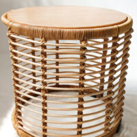 Mesa florida en rattan